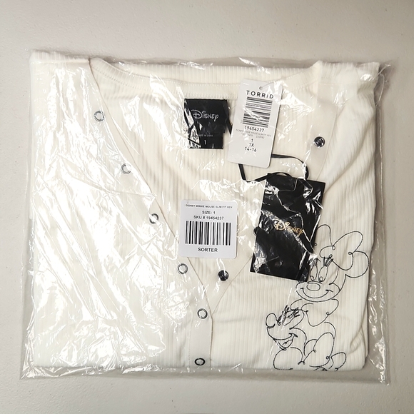 ❤️NWT VINTAGE TORRIID - MICKEY MINNIE MOUSE HENLEY JERSEY SHIRT - DISNEY TOP - Picture 4 of 9